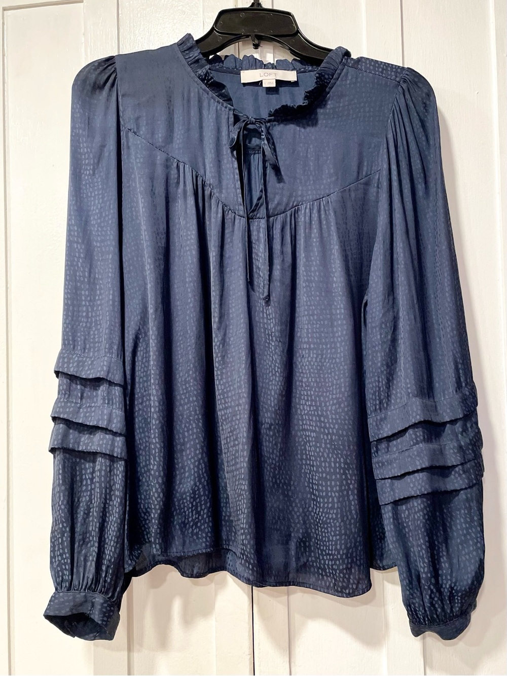 LOFT Navy Tie Neck Blouse Lightweight & Flowy Long Sleeve Boho Chic Top Sz. L